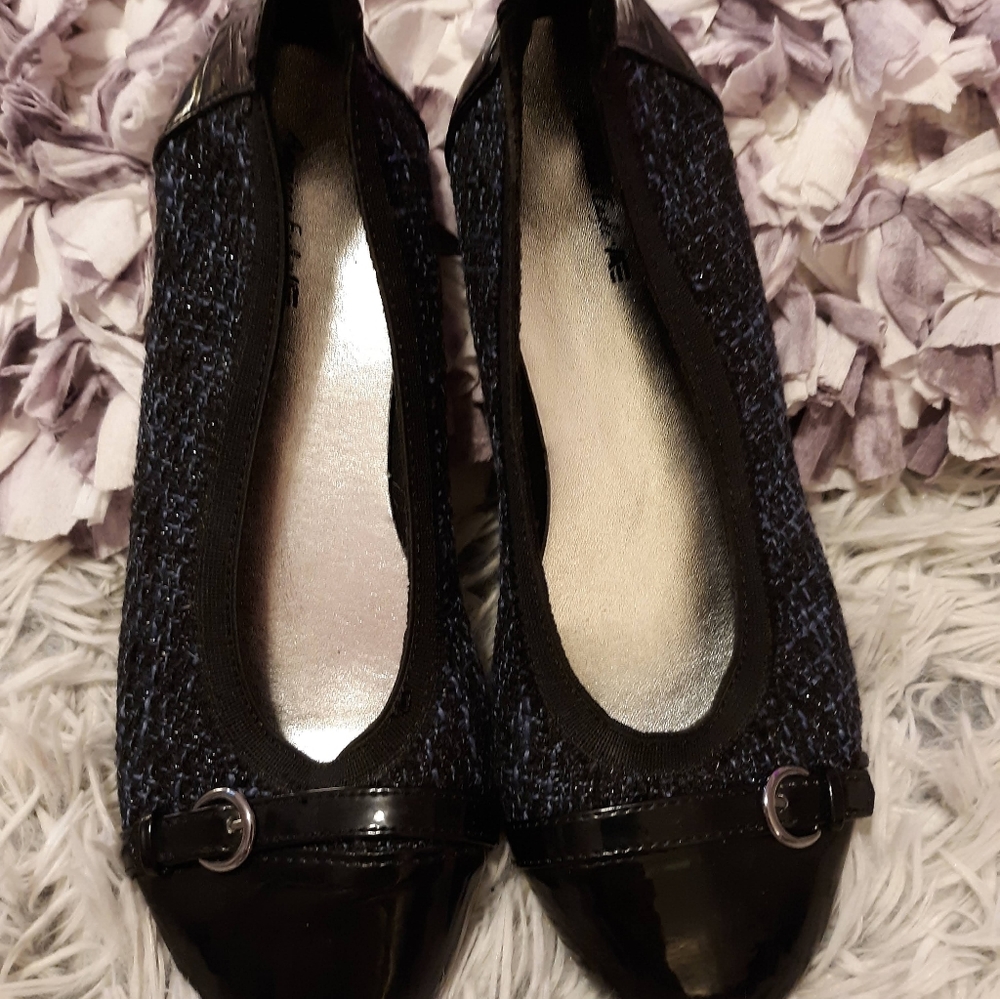 Flats - Picture 4 of 4